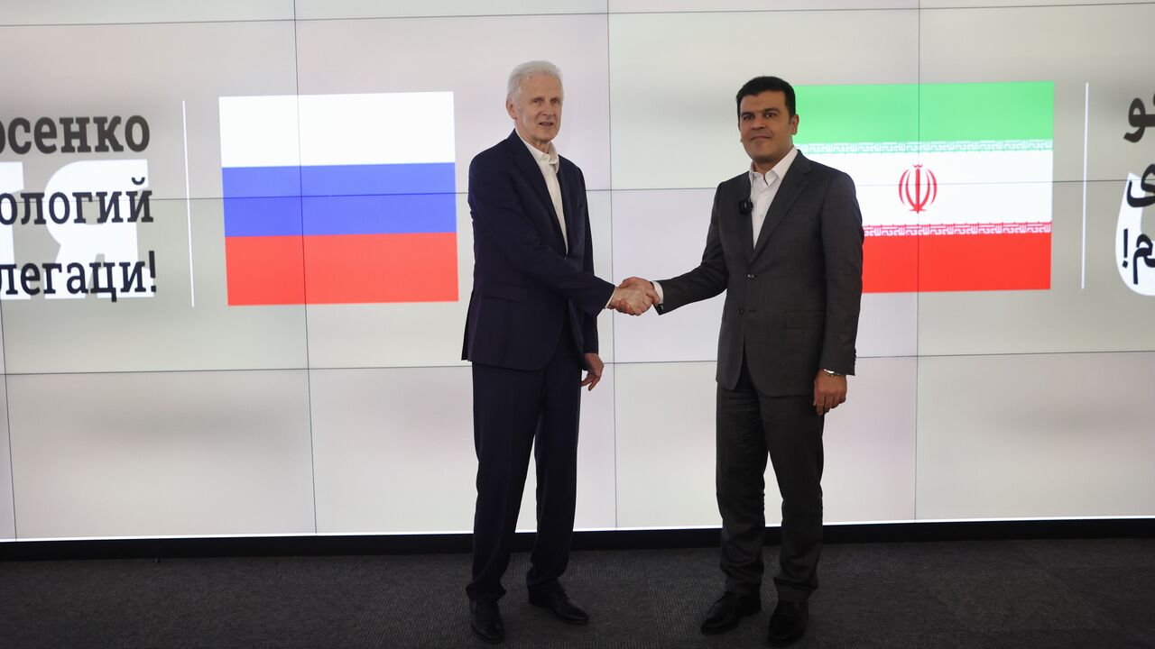 إیران وروسیا تؤکدان علی تطوير التعاون التكنولوجي بين البلدين