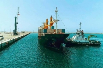 شحن 1800 طنًا من البضائع من ميناء كنكان الايراني إلى قطر