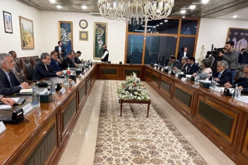 وزير الخارجية الباكستاني يتمنى النجاح للمحادثات غير المباشرة بين إيران والولايات المتحدة