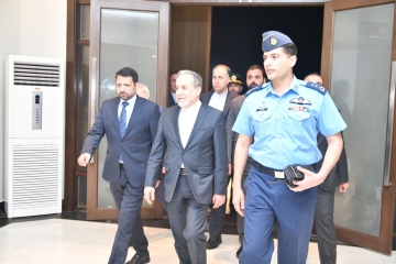 وزير الخارجية الايراني يختتم زيارته الى باكستان