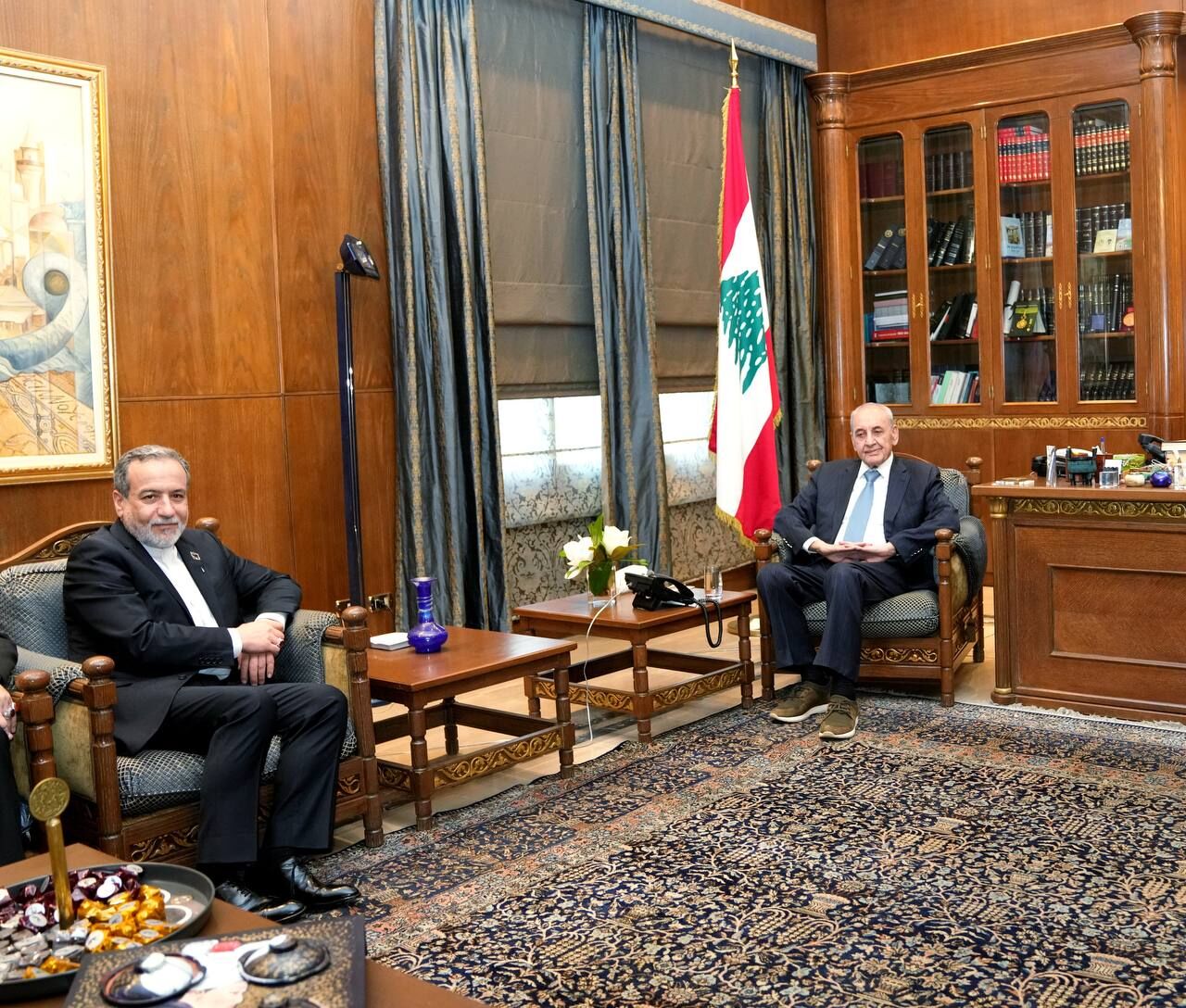 عراقجي يلتقي رئيس مجلسي النواب اللبناني