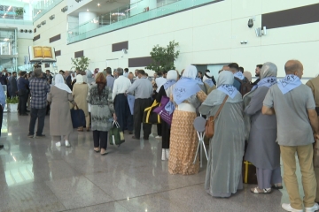 بعد قطيعة دامت نحو 10 أعوام.. استئناف رحلات العمرة للإيرانيين