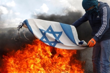  وسائل إعلام إسرائيلية: الجبهة الداخلية تصدر تعليمات لمستوطنات جنوب سهل الحولة بالبقاء في الملاجئ.